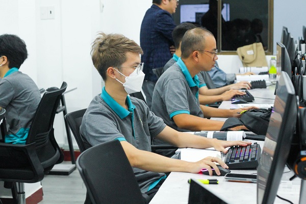 [Cập nhật năm 2025] Con trai nên học ngành gì để khởi nghiệp?
